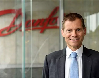 高層情報(bào)丨丹佛斯新任CEO，有點(diǎn)意思